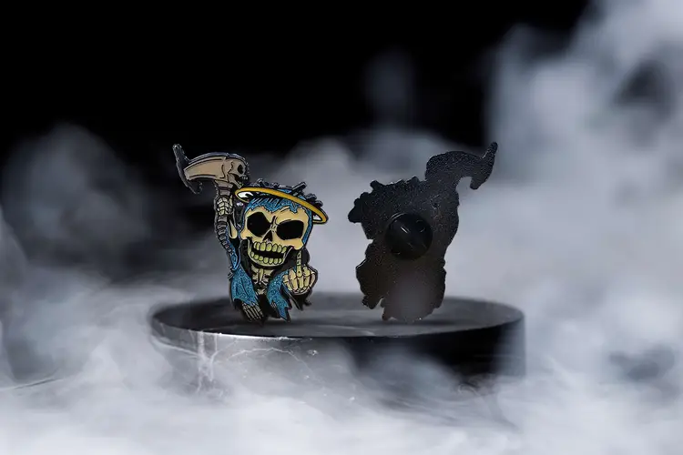 Skull Full Custom Ansteckpin