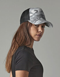 Camo Snapback Trucker